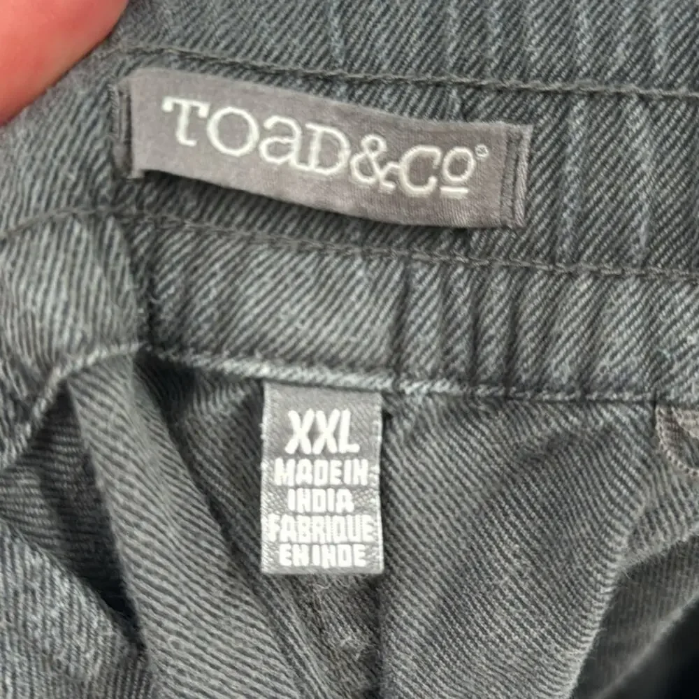 Toad & Co grey organic cotton Levon shorts